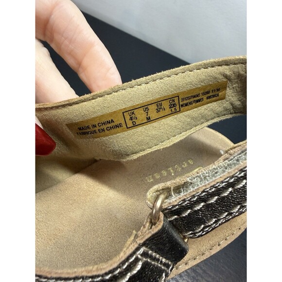 Clarks Wedge Sandals Womens Size 7 Aisley Tulip Gold Metallic Leather - Picture 9 of 12